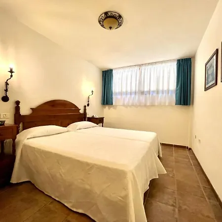 Apartamento 2 Dormitorios, Wifi, Vistas Al Mar, Playa Cerca En Playa De Los Roques Daire